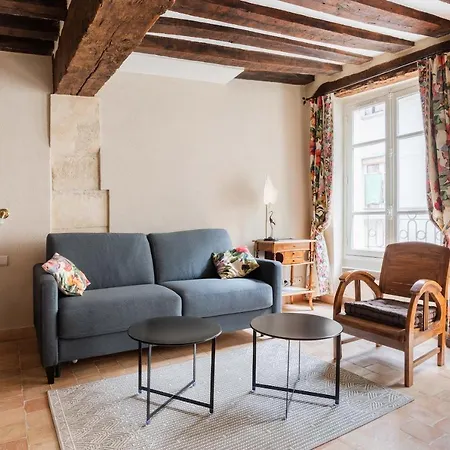 La Sorbonne Pantheon Private Studio Апартаменты *